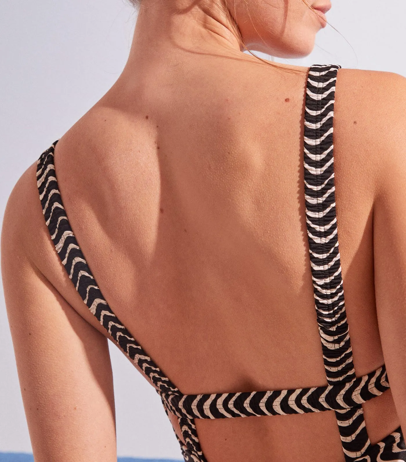 Printed V-Neck Swimsuit Black